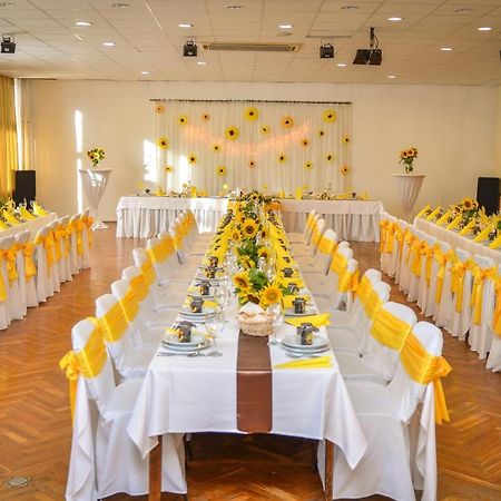 Hotel Magistern Konferencia Es Wellnesshotel شيوفوك المظهر الخارجي الصورة