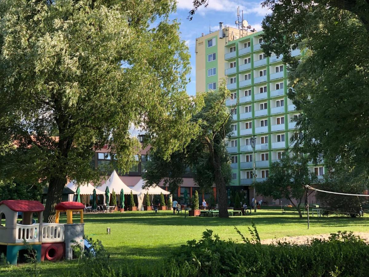 Hotel Magistern Konferencia Es Wellnesshotel شيوفوك المظهر الخارجي الصورة